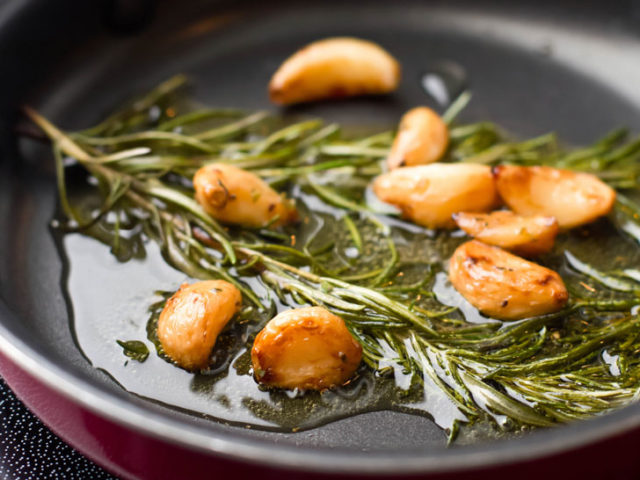 Sauteed-Garlic-and-Rosemary-in-Olive-OIl-000016974500_970y546