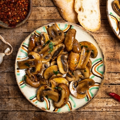 recipe_ancho braised mushrooms and chiles_400x400xpx_istock-1170138910