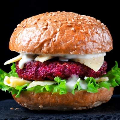earth day_recipes_smart techniques_burger_400x400px_istock-1303006446