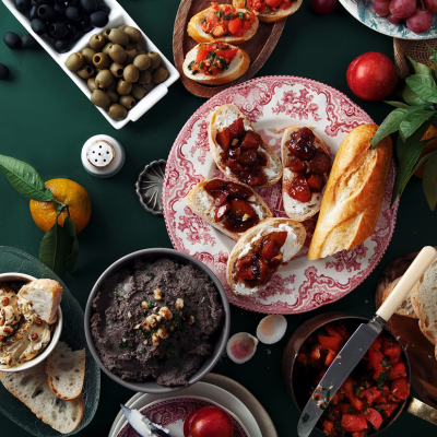 dwe_holiday party foods_400x400px_iStock-1002705454