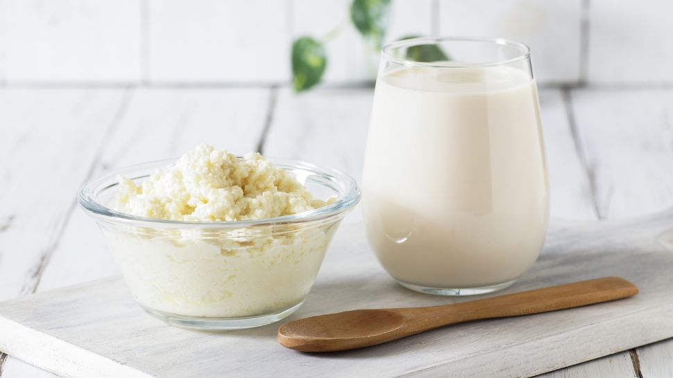 Colostrum in two forms—creamy in the glass, fluffy in the bowl, all about that immune support.