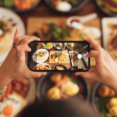dwe_ai in the kitchen_400x400px_iStock-1444027921