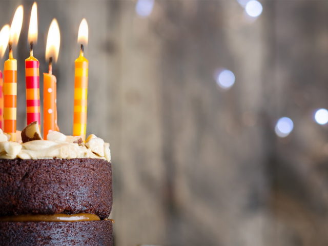 Birthday-cake-526704654-2125×1416.jpg